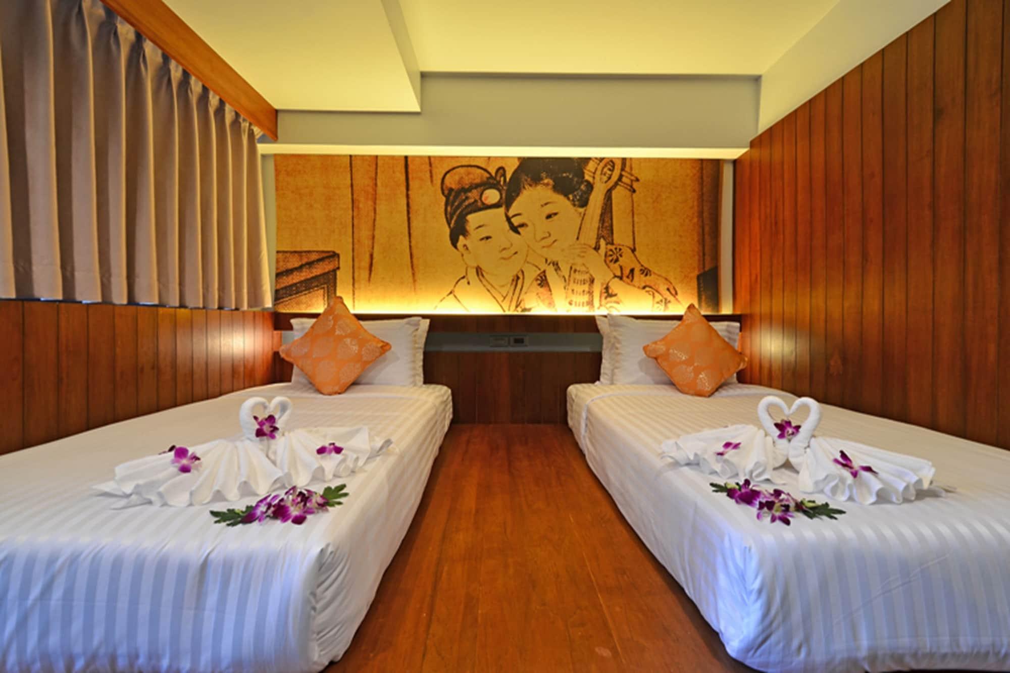 Lap Roi Karon Beachfront By Shanaya Buitenkant foto